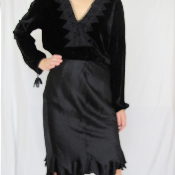 Chloe vintage black ruffle knee length skirt size S - Picture 2 of 4